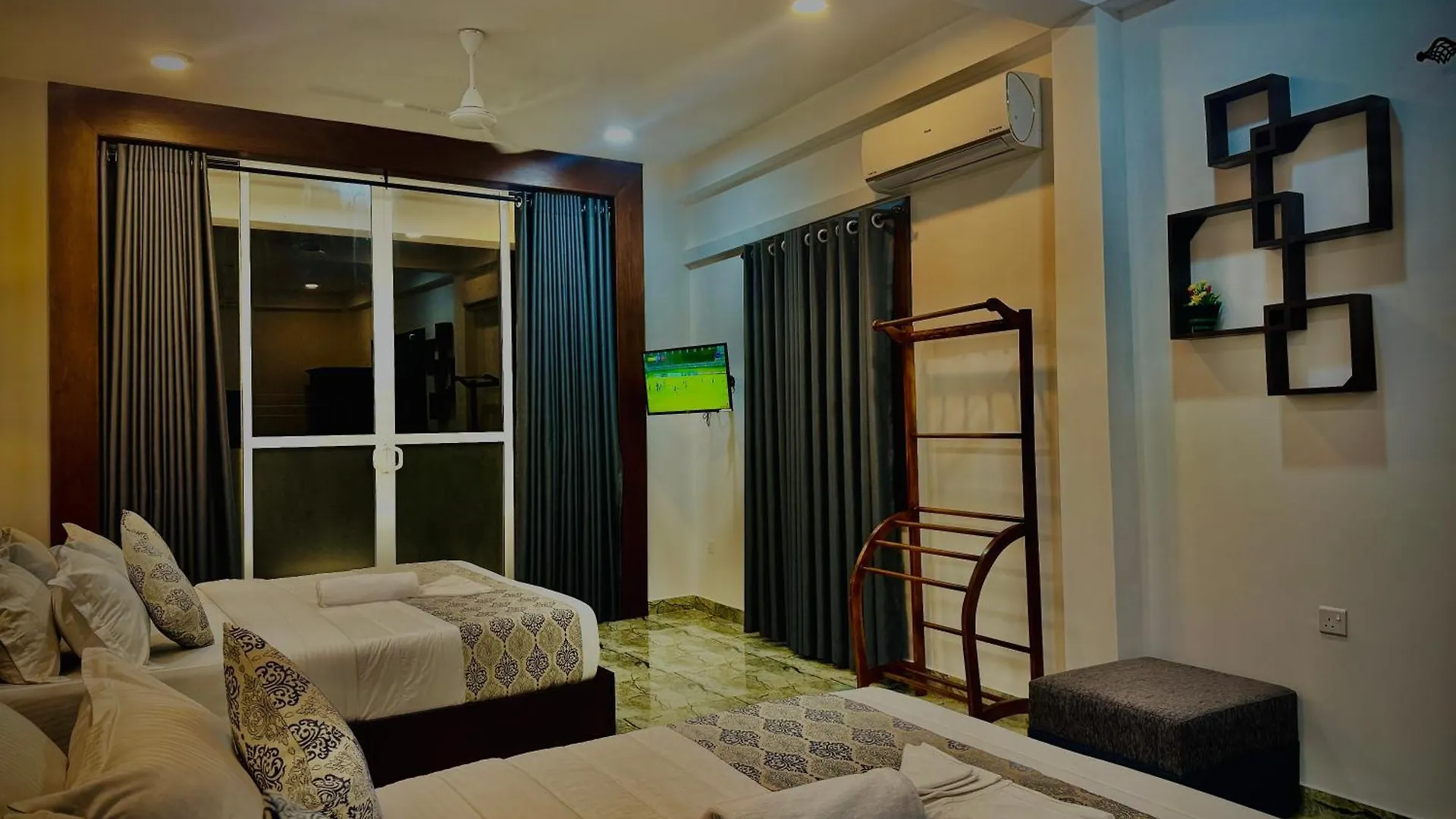 Aloe Transit Hotel Katunayake
