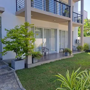 Silina Airport Residence & Transit Hotel Bed & Breakfast